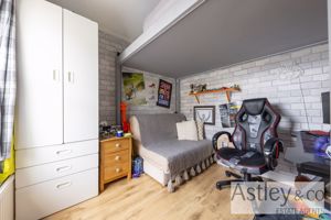 bed2- click for photo gallery